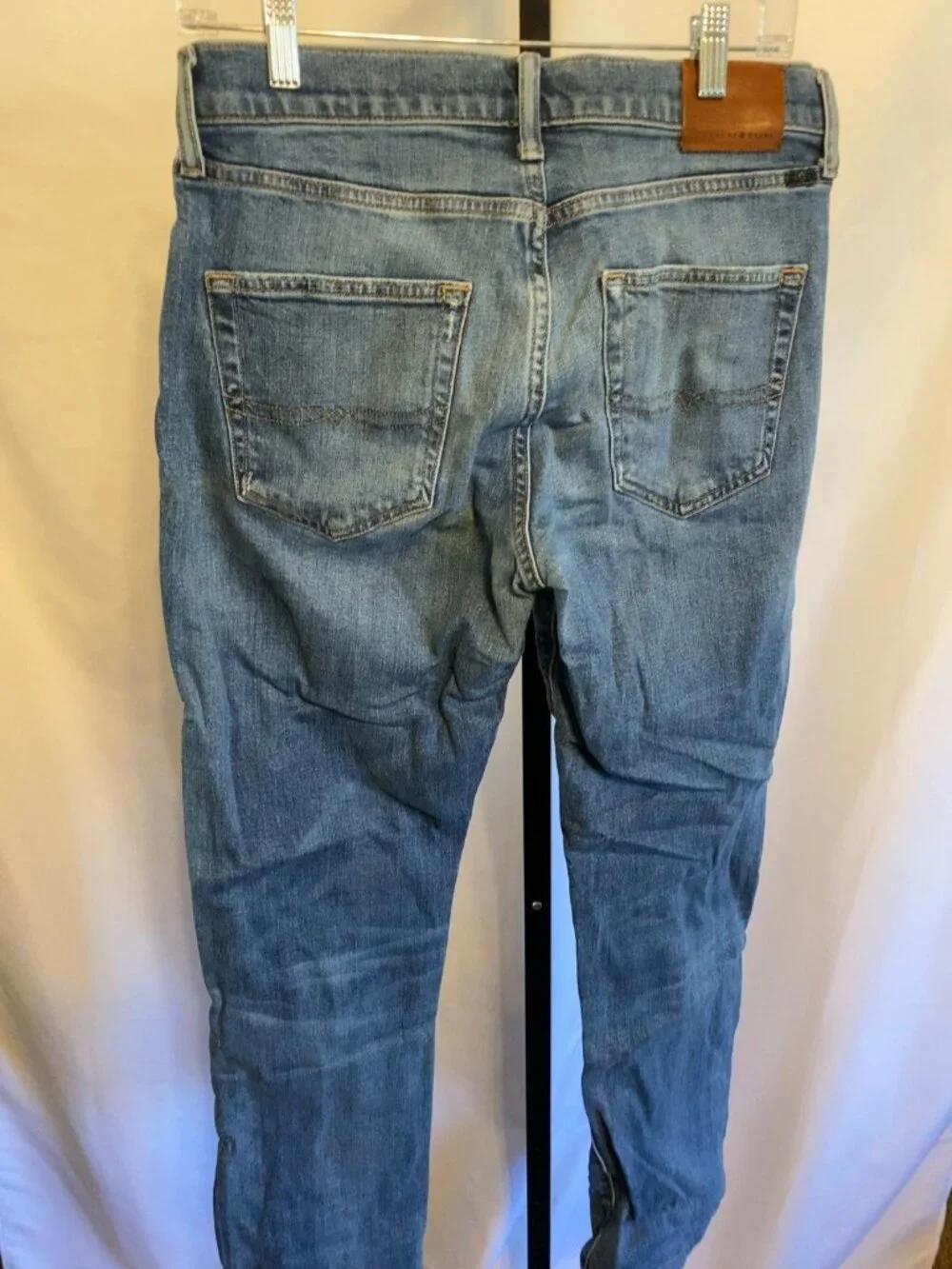 Lucky Brand 410 Athletic Fit Jeans Men's 32x30 Distressed Stretch Denim